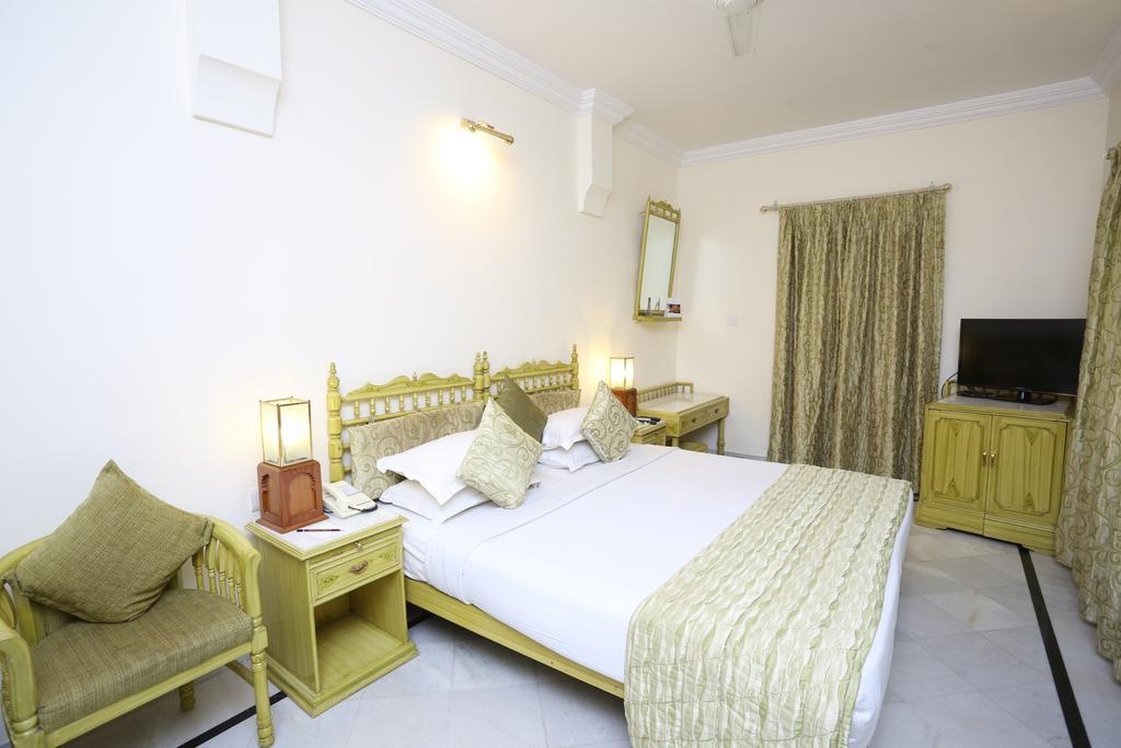 Garden Hotel - Heritage By Hrh Group Of Hotels Udaipur Eksteriør billede
