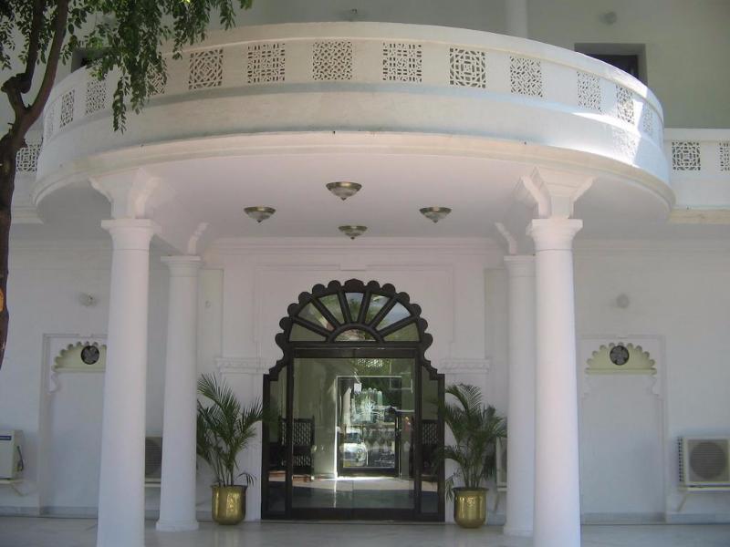 Garden Hotel - Heritage By Hrh Group Of Hotels Udaipur Eksteriør billede