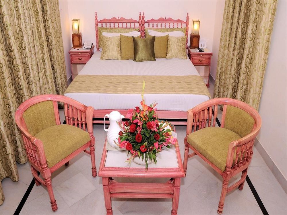 Garden Hotel - Heritage By Hrh Group Of Hotels Udaipur Eksteriør billede