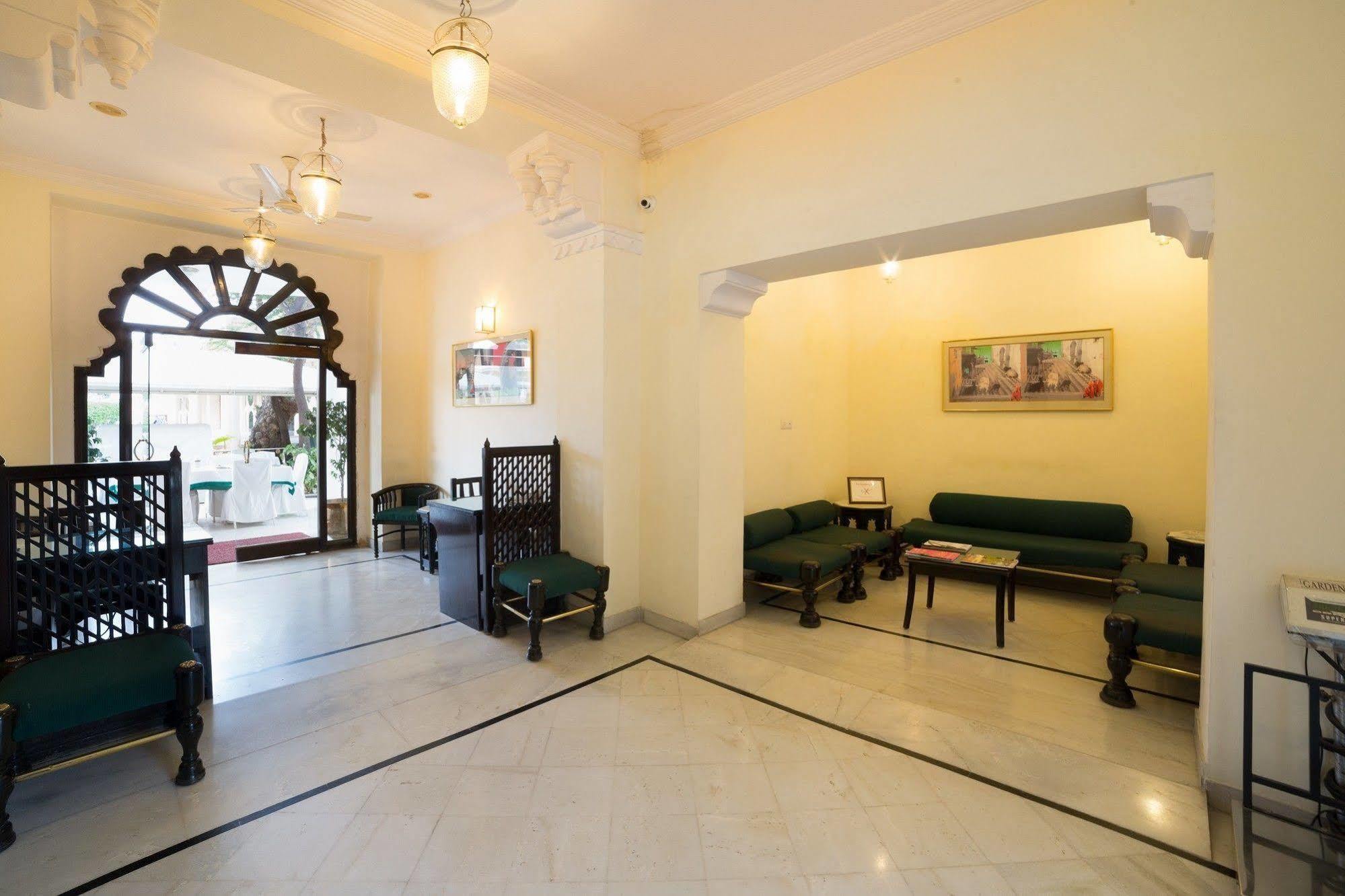Garden Hotel - Heritage By Hrh Group Of Hotels Udaipur Eksteriør billede