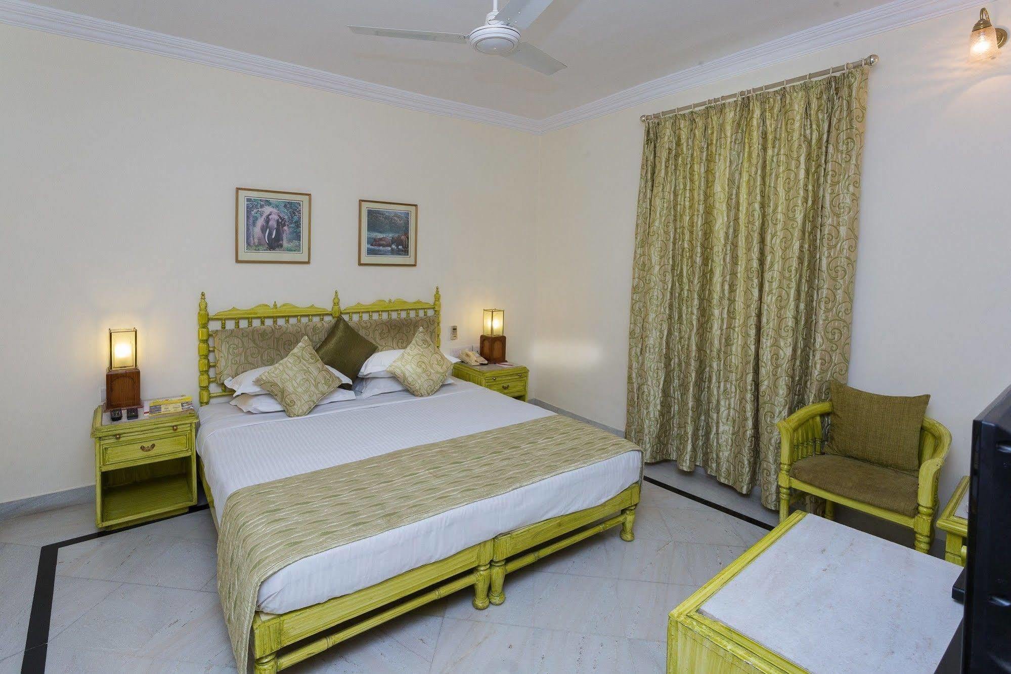 Garden Hotel - Heritage By Hrh Group Of Hotels Udaipur Eksteriør billede