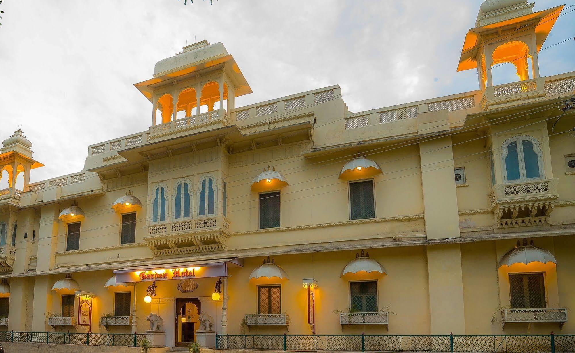 Garden Hotel - Heritage By Hrh Group Of Hotels Udaipur Eksteriør billede